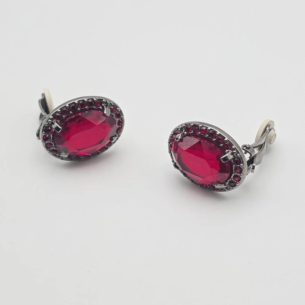 VTG SWAROVSKI Earrings Austrian Crystal Wine Red Gunmetal‎ Grey Clip-Ons Signed